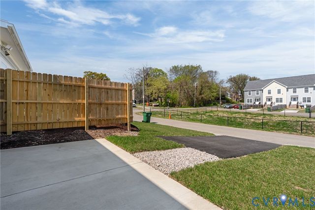 2221 Perry St, Richmond, VA 23225
