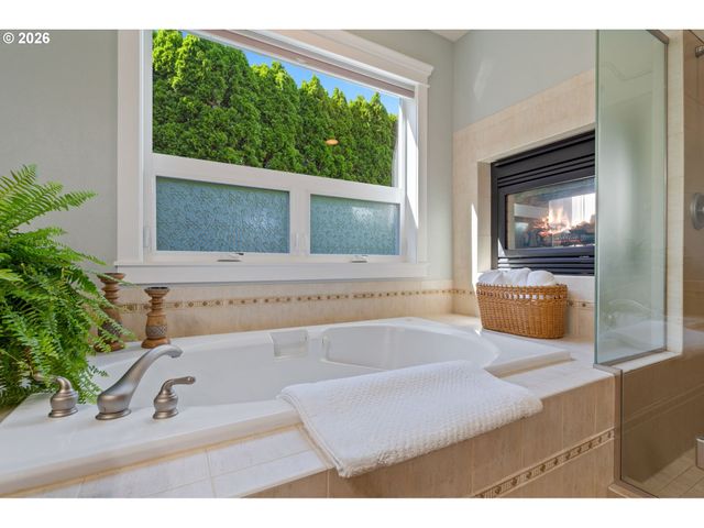 3702 Ne 131ST St, Vancouver, WA 98686
