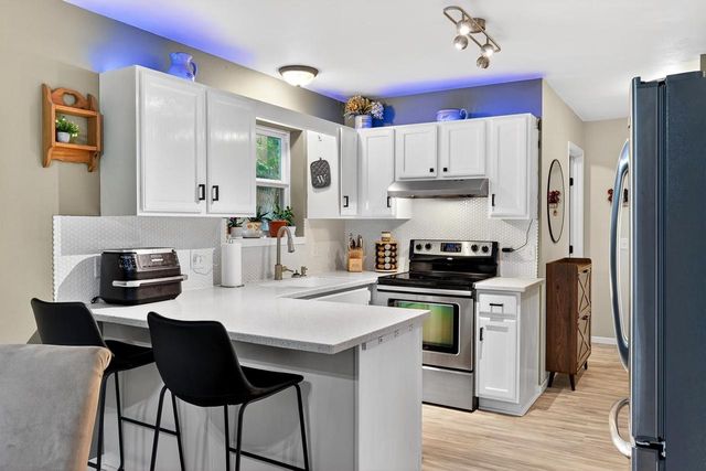 2806 Wayland Drive, Madison, WI 53713