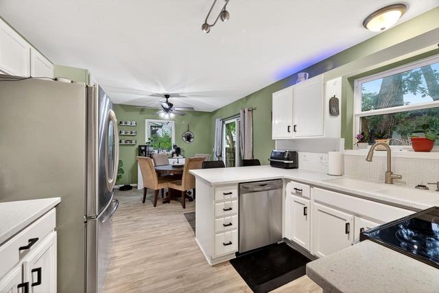2806 Wayland Drive, Madison, WI 53713