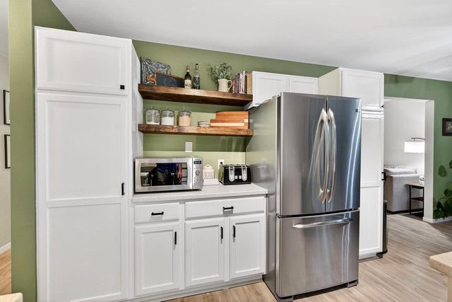 2806 Wayland Drive, Madison, WI 53713