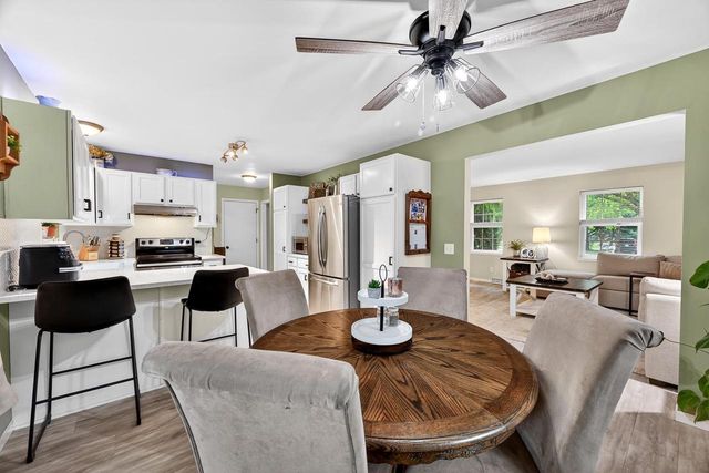 2806 Wayland Drive, Madison, WI 53713