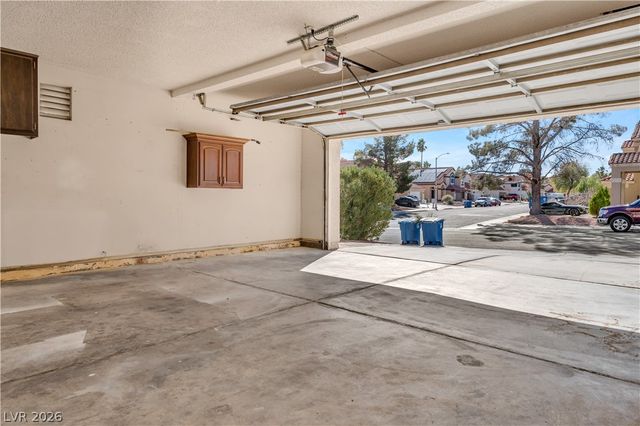 2710 Strathmoor Drive, Henderson, NV 89074