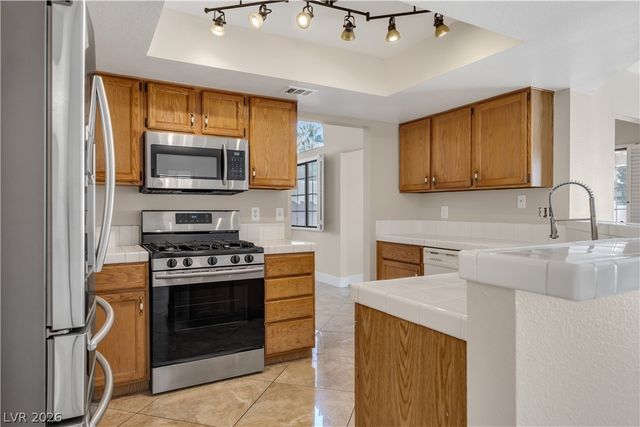 2710 Strathmoor Drive, Henderson, NV 89074