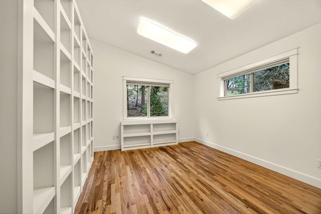 435 Granite Street, Ashland, OR 97520