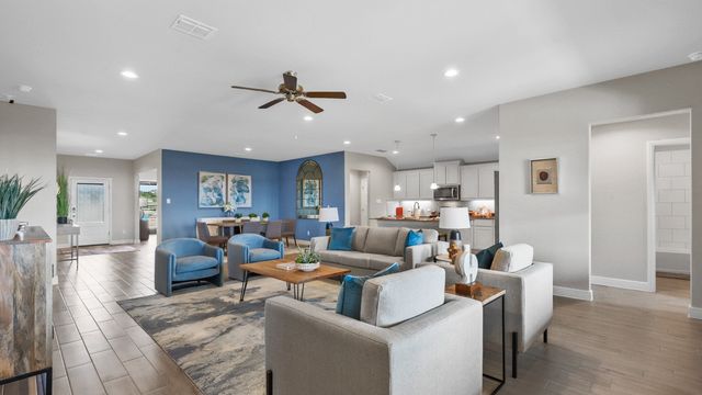207 SYDNEY Lane, Mansfield, TX 76063