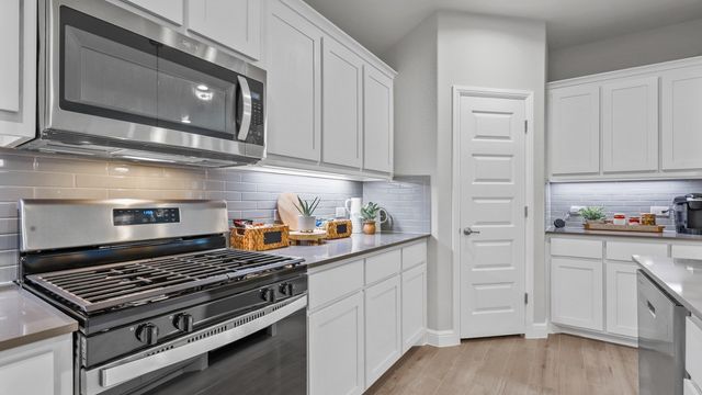 207 SYDNEY Lane, Mansfield, TX 76063