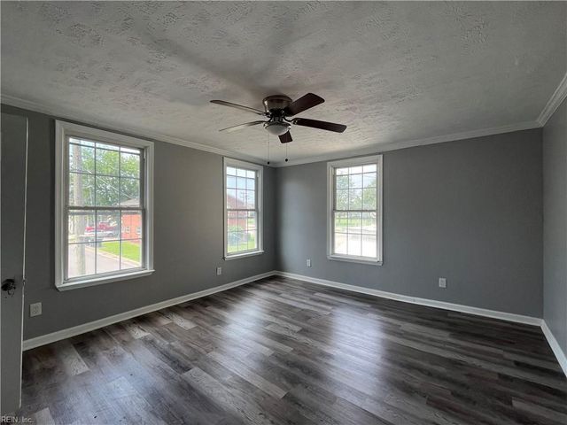 1002 Dunbar ST, Norfolk, VA 23504