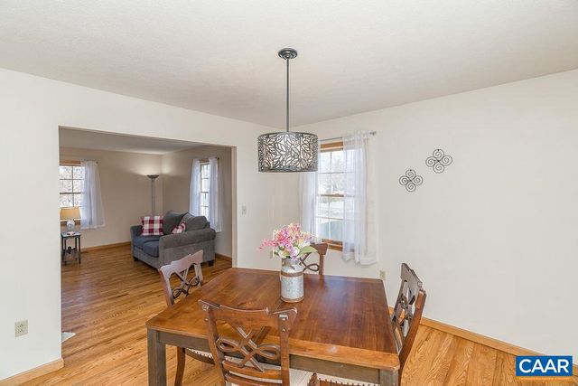 43 DOGWOOD RD, Stuarts Draft, VA 24477