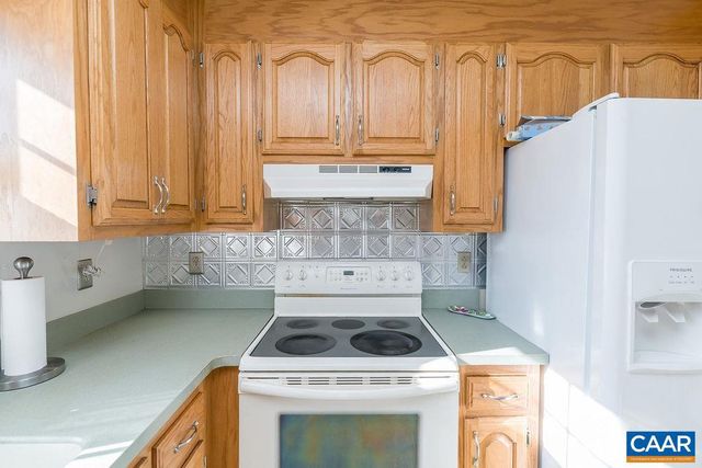 43 DOGWOOD RD, Stuarts Draft, VA 24477