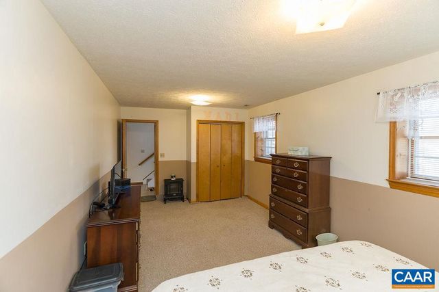 43 DOGWOOD RD, Stuarts Draft, VA 24477