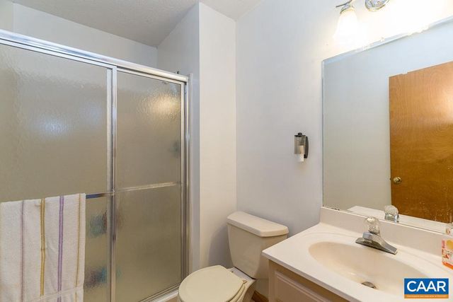 43 DOGWOOD RD, Stuarts Draft, VA 24477