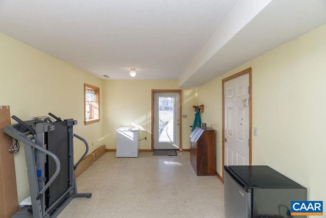 43 DOGWOOD RD, Stuarts Draft, VA 24477