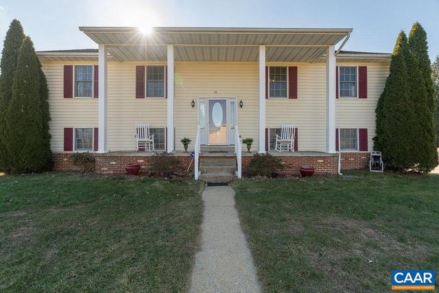 43 DOGWOOD RD, Stuarts Draft, VA 24477