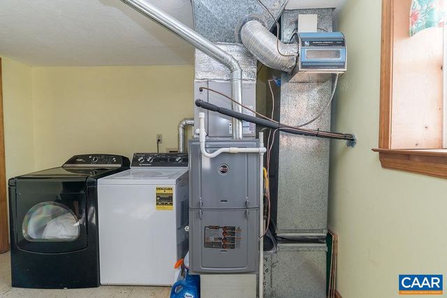 43 DOGWOOD RD, Stuarts Draft, VA 24477