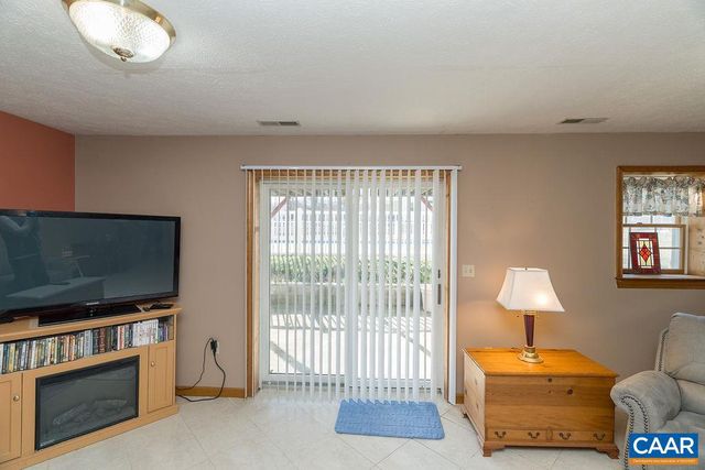 43 DOGWOOD RD, Stuarts Draft, VA 24477