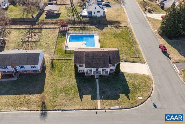 43 DOGWOOD RD, Stuarts Draft, VA 24477