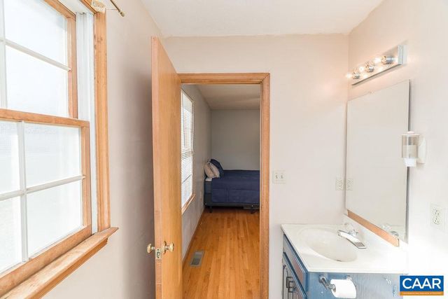 43 DOGWOOD RD, Stuarts Draft, VA 24477