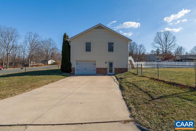 43 DOGWOOD RD, Stuarts Draft, VA 24477