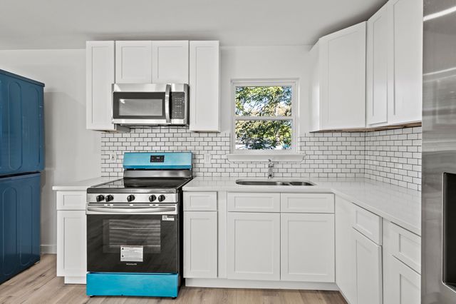 1825 Martin Luther Drive, Arlington, TX 76010