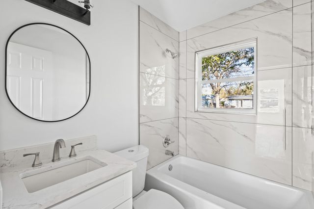 1825 Martin Luther Drive, Arlington, TX 76010