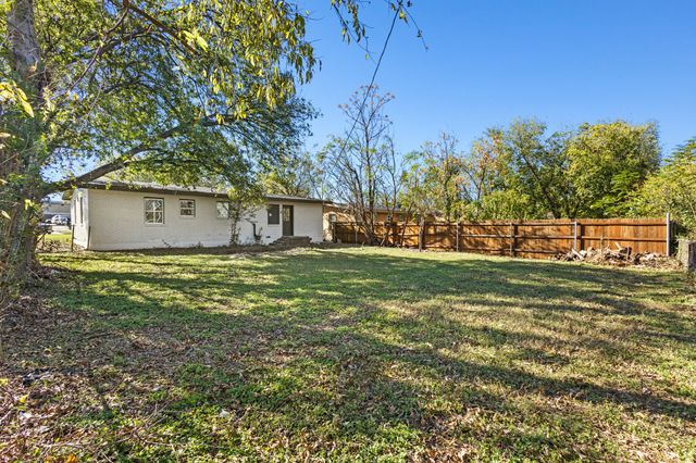 1825 Martin Luther Drive, Arlington, TX 76010