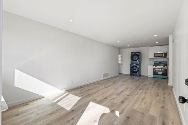 1825 Martin Luther Drive, Arlington, TX 76010