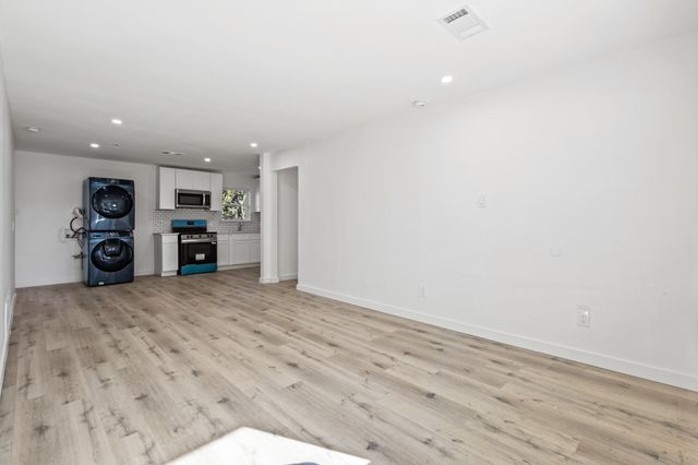 1825 Martin Luther Drive, Arlington, TX 76010