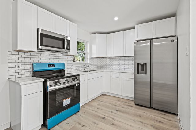 1825 Martin Luther Drive, Arlington, TX 76010