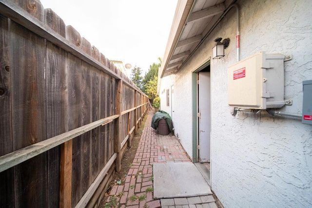 945 Matador Drive, Hollister, CA 95023