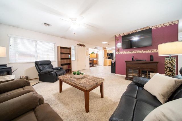 945 Matador Drive, Hollister, CA 95023