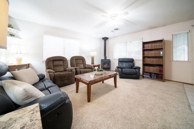 945 Matador Drive, Hollister, CA 95023