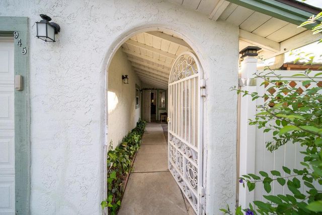 945 Matador Drive, Hollister, CA 95023