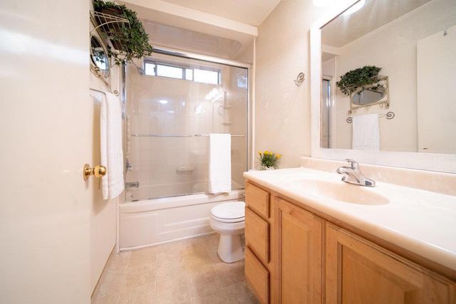 945 Matador Drive, Hollister, CA 95023