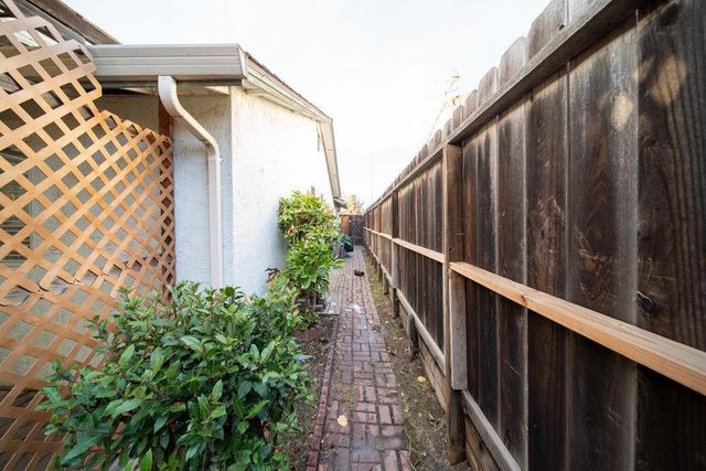 945 Matador Drive, Hollister, CA 95023