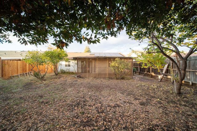 945 Matador Drive, Hollister, CA 95023