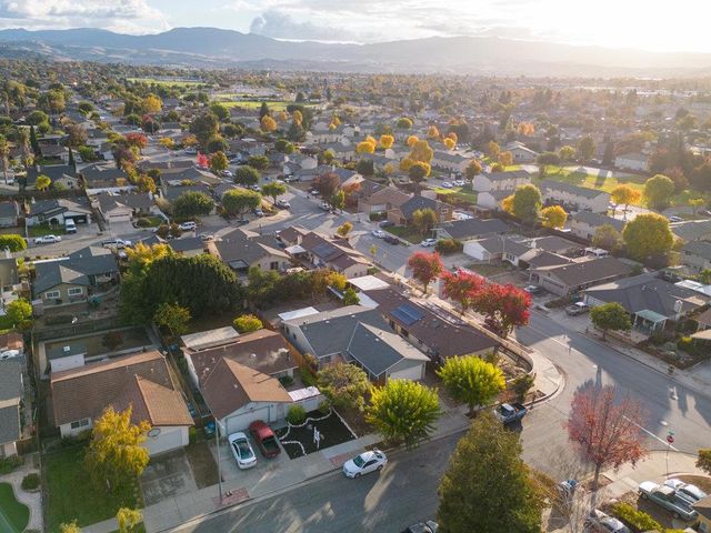 945 Matador Drive, Hollister, CA 95023