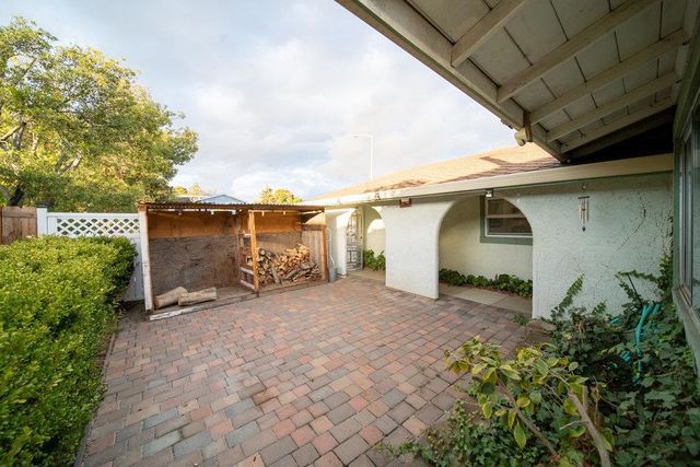 945 Matador Drive, Hollister, CA 95023