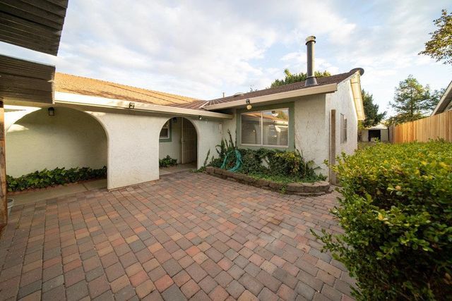 945 Matador Drive, Hollister, CA 95023