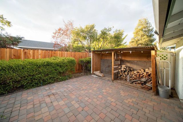 945 Matador Drive, Hollister, CA 95023