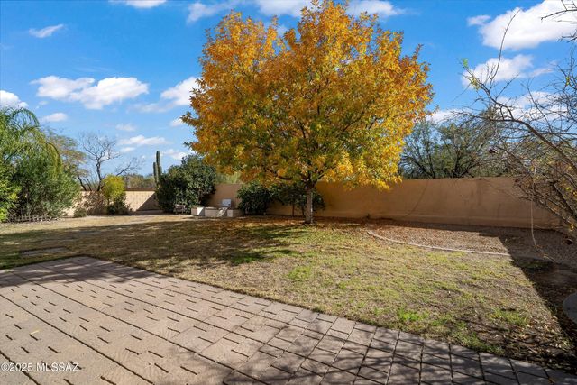 717 W Camino Tunera, Sahuarita, AZ 85629