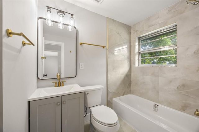 6050 LEDGEWOOD Drive, Forest Park, GA 30297