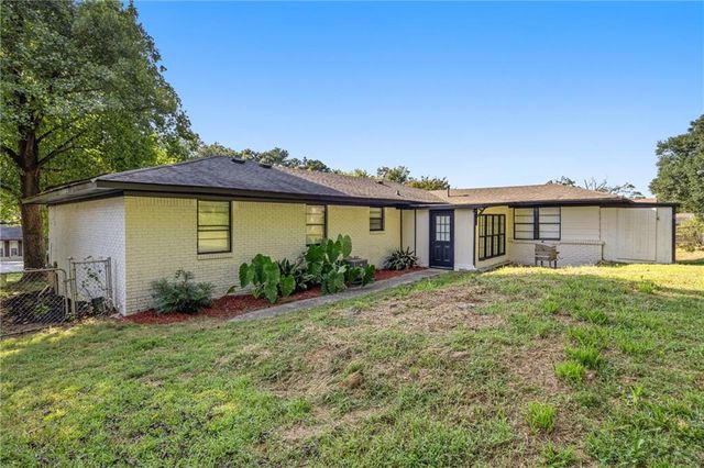 6050 LEDGEWOOD Drive, Forest Park, GA 30297