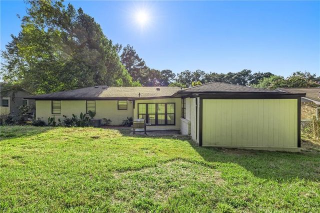 6050 LEDGEWOOD Drive, Forest Park, GA 30297