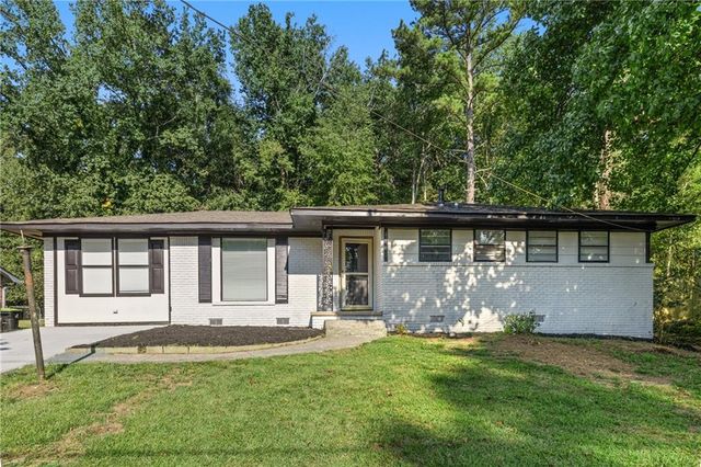 6050 LEDGEWOOD Drive, Forest Park, GA 30297