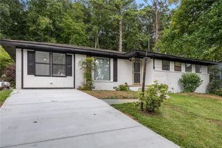 6050 LEDGEWOOD Drive, Forest Park, GA 30297