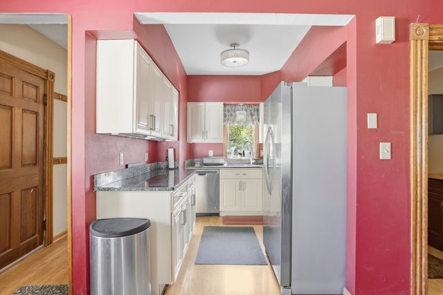27 Arthur St, Methuen, MA 01844