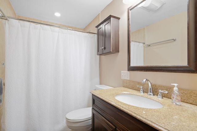 27 Arthur St, Methuen, MA 01844