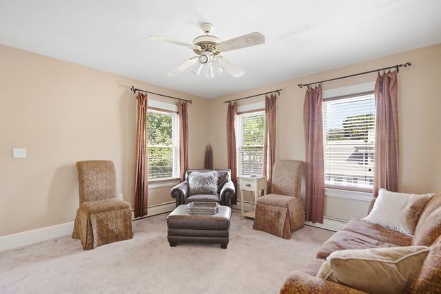 27 Arthur St, Methuen, MA 01844