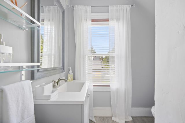 27 Arthur St, Methuen, MA 01844
